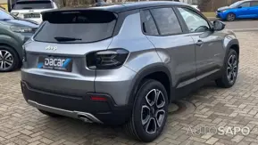 Jeep Avenger 54 kWh Summit de 2024