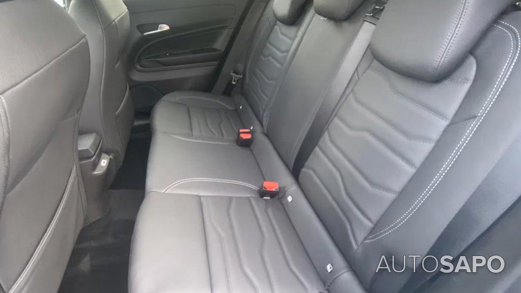 Jeep Avenger 54 kWh Summit de 2024