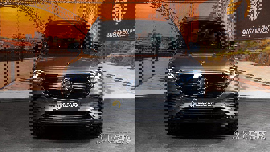 Mercedes-Benz EQB de 2022