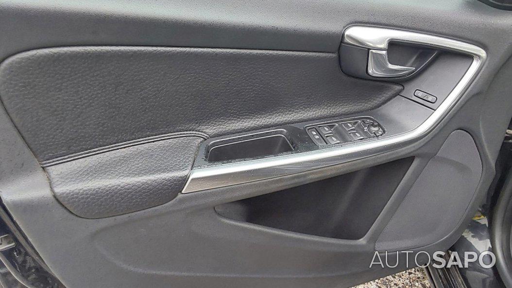 Volvo V60 1.6 D2 Drive Momentum Start/Stop de 2012