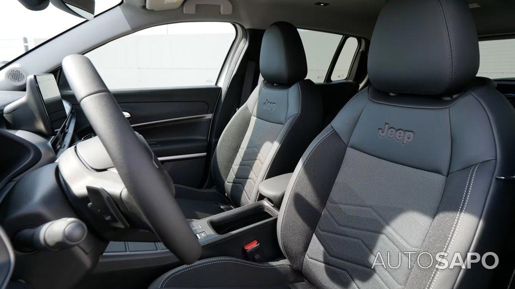 Jeep Avenger 54 kWh Summit de 2024