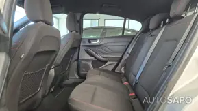 Ford Focus 1.0 EcoBoost MHEV ST-Line de 2022