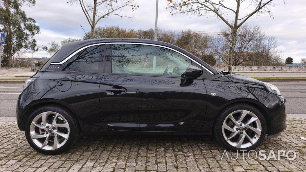 Opel Adam 1.0 T Black Jack de 2016