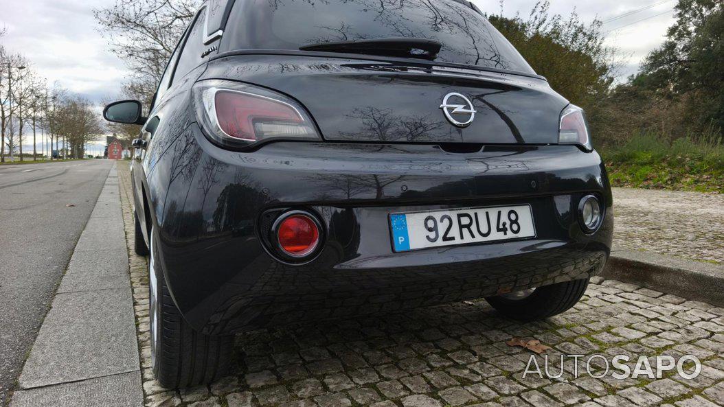 Opel Adam 1.0 T Black Jack de 2016