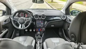 Opel Adam 1.0 T Black Jack de 2016