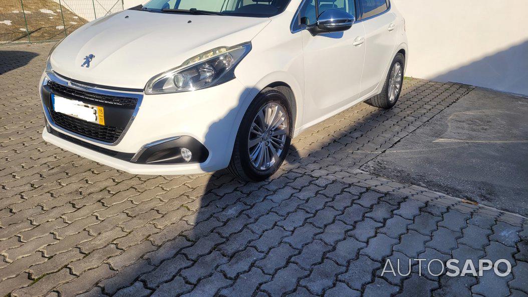 Peugeot 208 1.2 PureTech Allure de 2015