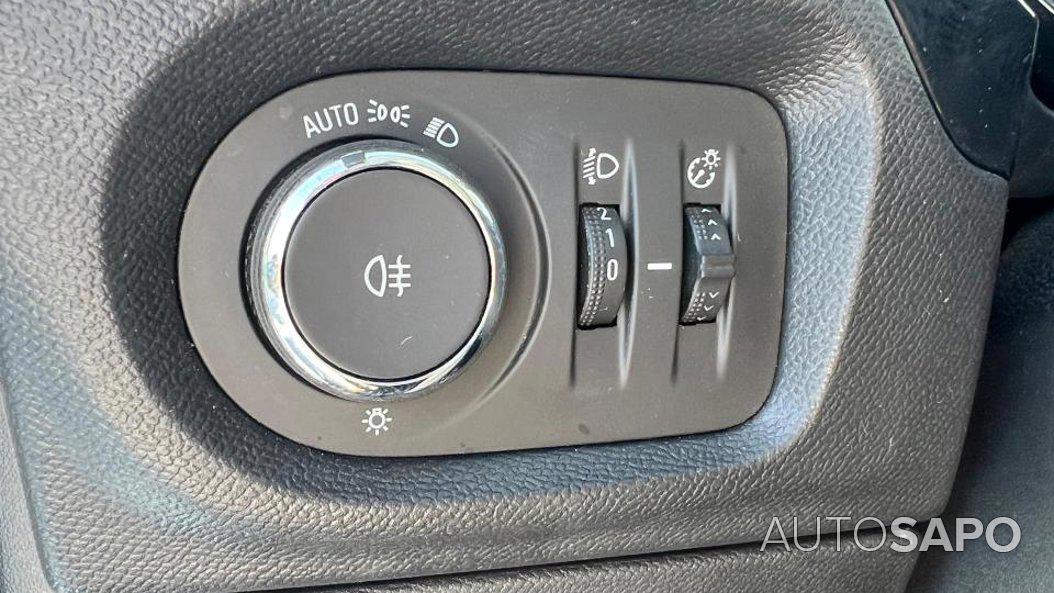 Opel Corsa 1.2 Business Edition de 2022