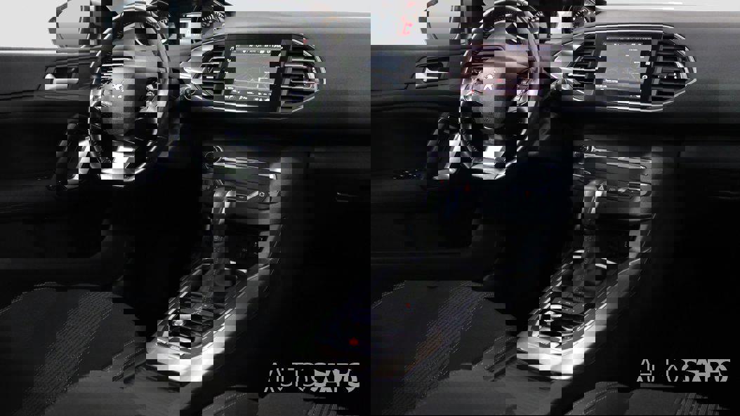 Peugeot 308 1.2 PureTech Allure EAT6 de 2018