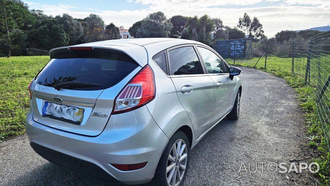 Ford Fiesta 1.0 T EcoBoost Titanium de 2016