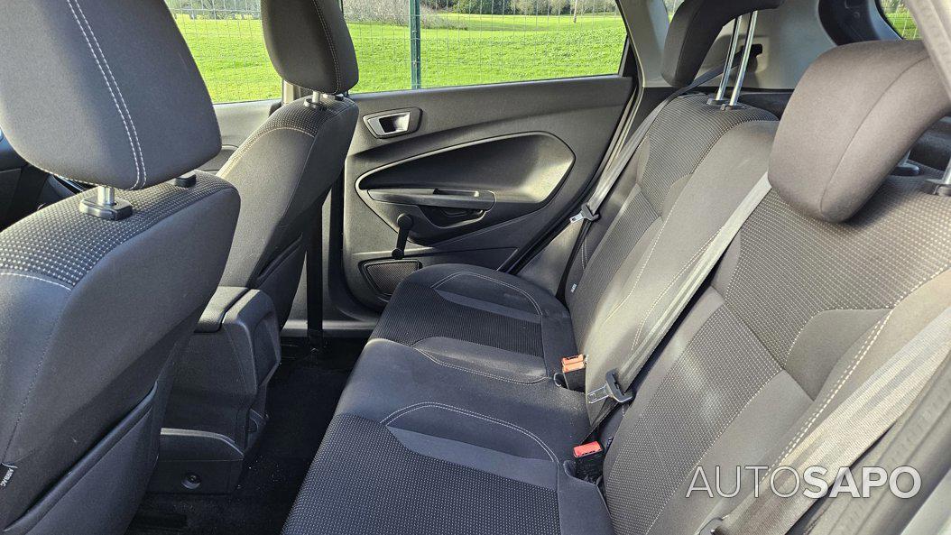 Ford Fiesta 1.0 T EcoBoost Titanium de 2016