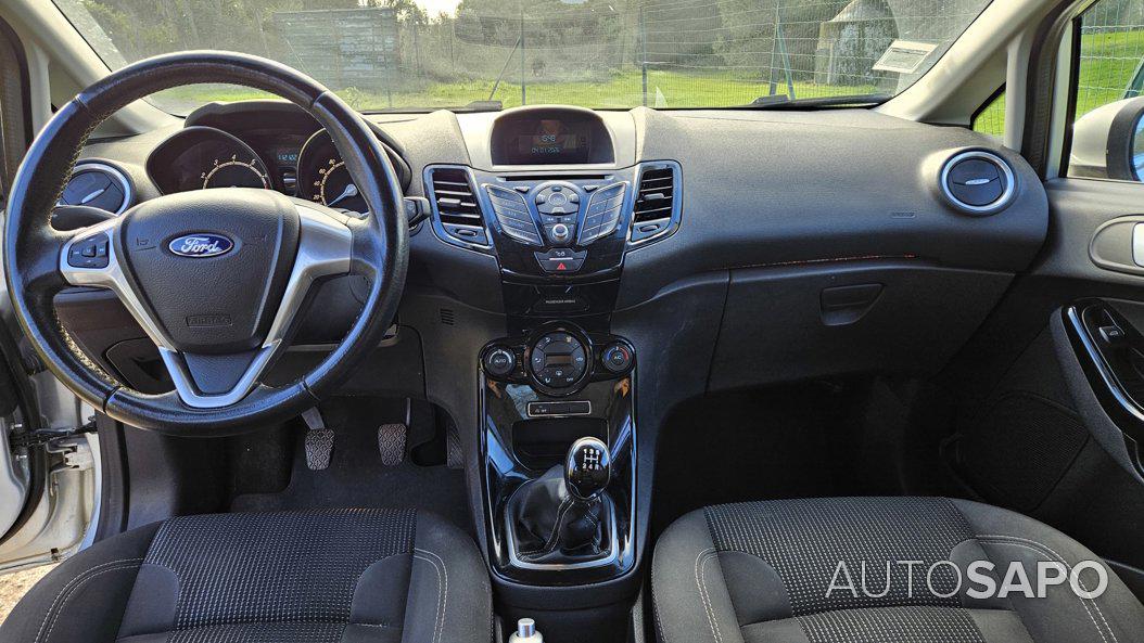 Ford Fiesta 1.0 T EcoBoost Titanium de 2016