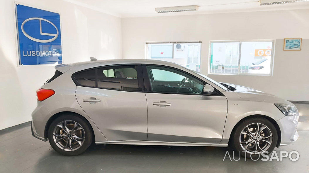 Ford Focus 1.0 EcoBoost ST-Line Aut. de 2021