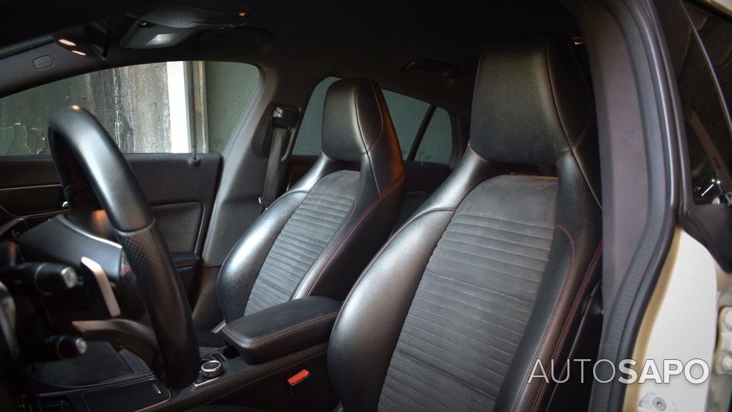 Mercedes-Benz Classe CLA 180 d AMG Line Aut. de 2017