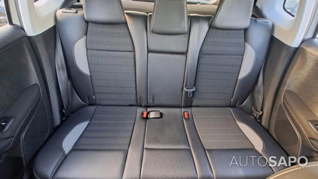 Peugeot 2008 1.2 PureTech Allure EAT6 de 2017