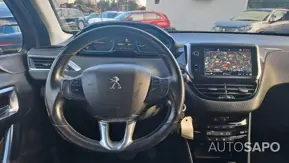 Peugeot 2008 1.2 PureTech Allure EAT6 de 2017