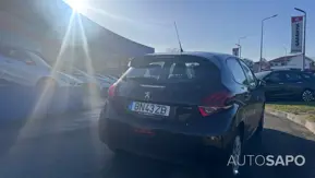 Peugeot 208 de 2015
