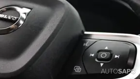 Volvo XC40 1.5 T2 Momentum de 2021