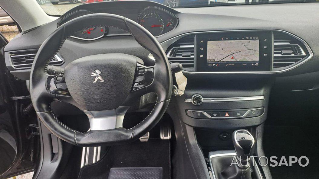 Peugeot 308 1.2 PureTech Style J17 de 2020