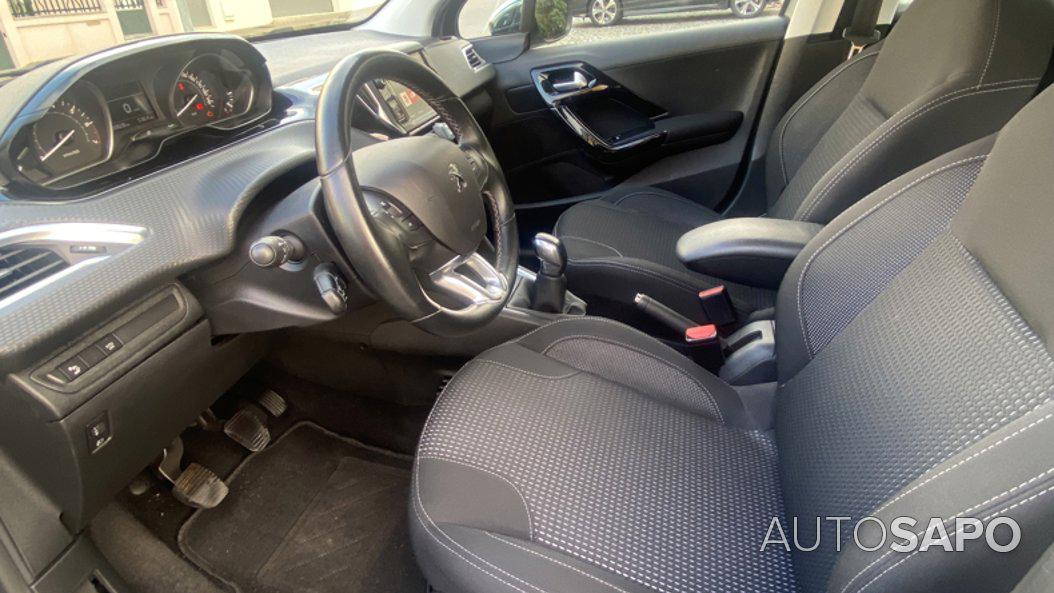 Peugeot 208 1.2 PureTech Allure de 2019
