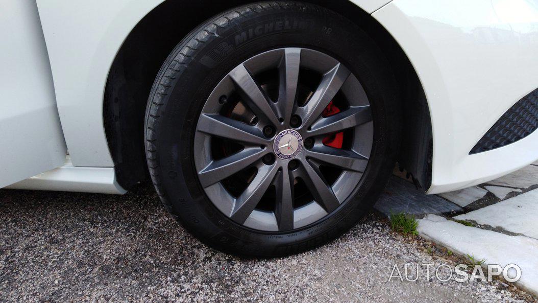 Mercedes-Benz Classe A 180 CDi BlueEfficiency Edition Style de 2013