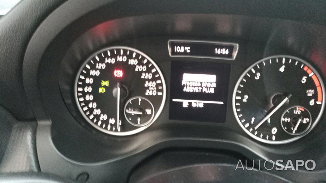 Mercedes-Benz Classe A 180 CDi BlueEfficiency Edition Style de 2013