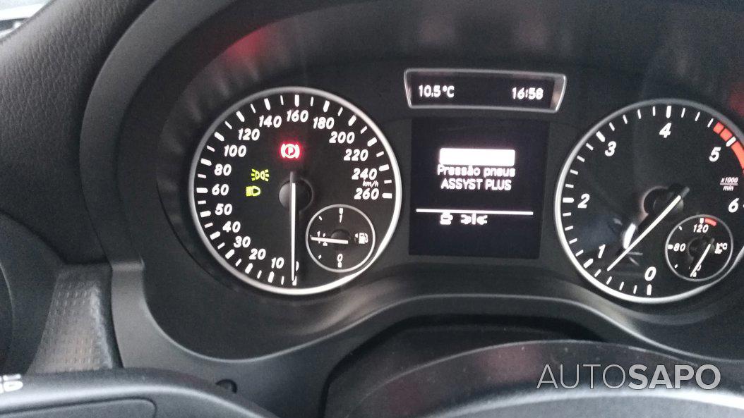 Mercedes-Benz Classe A 180 CDi BlueEfficiency Edition Style de 2013