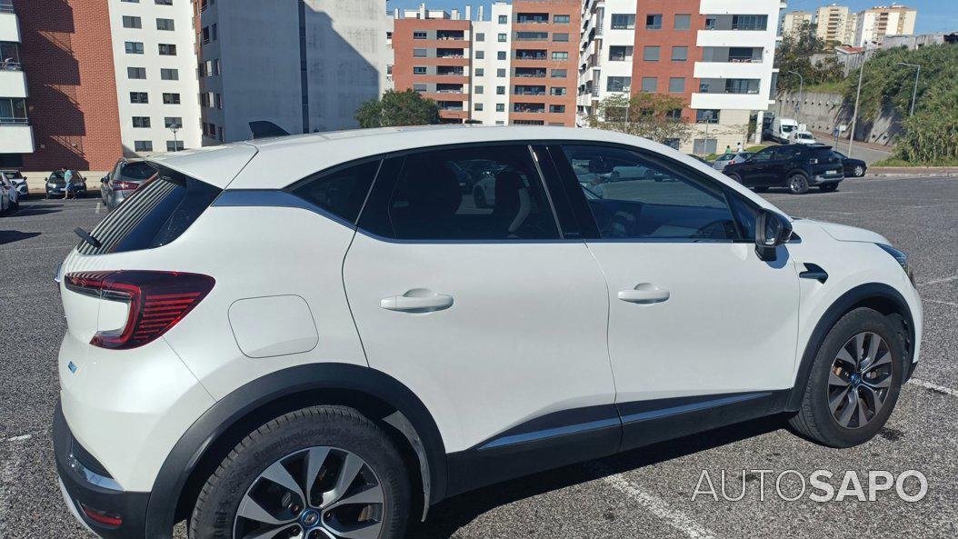 Renault Captur 1.6 E-Tech Plug-In Exclusive de 2020 - Auto SAPO