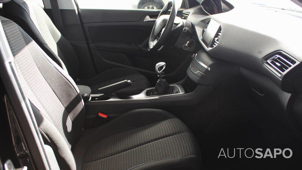 Peugeot 308 1.2 PureTech Style de 2019