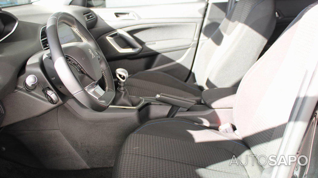 Peugeot 308 1.2 PureTech Style de 2019