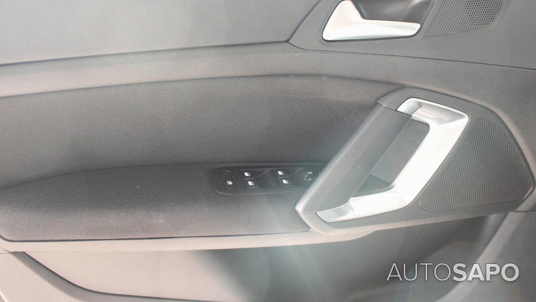 Peugeot 308 1.2 PureTech Style de 2019