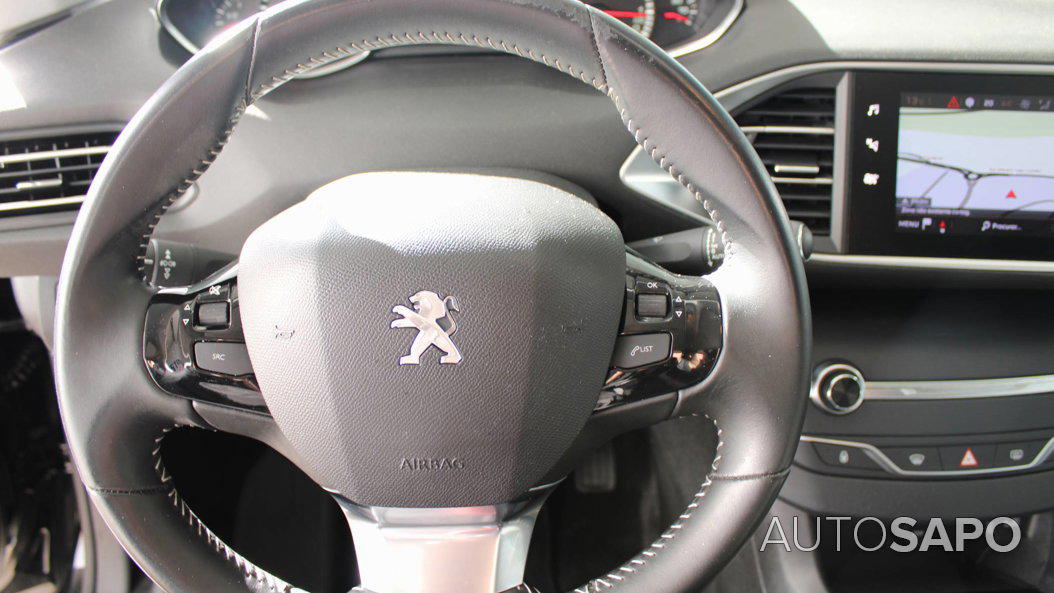 Peugeot 308 1.2 PureTech Style de 2019