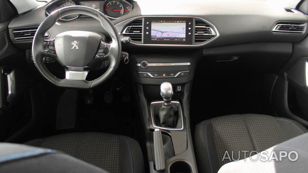 Peugeot 308 1.2 PureTech Style de 2019