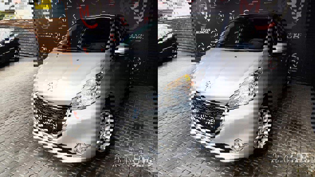 Peugeot 208 de 2012