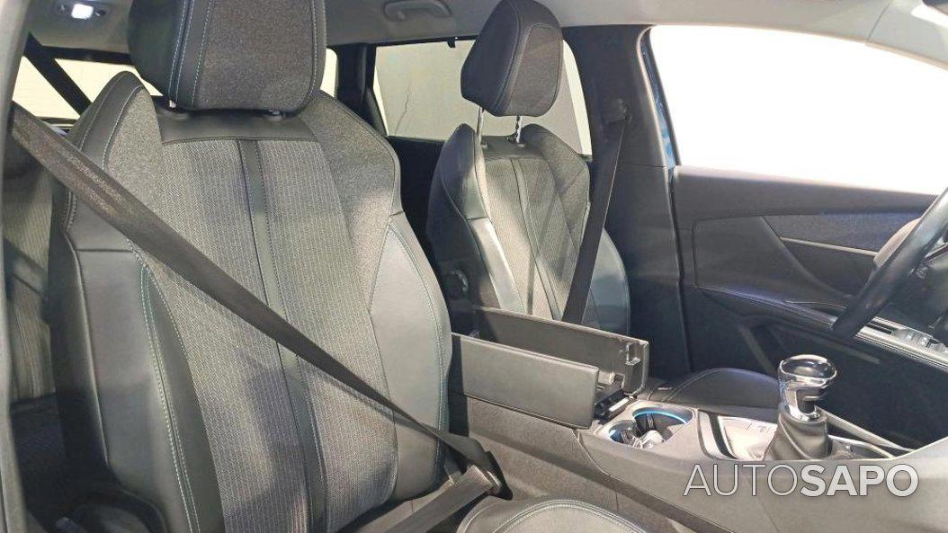 Peugeot 5008 1.5 BlueHDi Allure de 2021