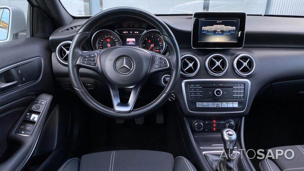 Mercedes-Benz Classe A 180 d Urban de 2015