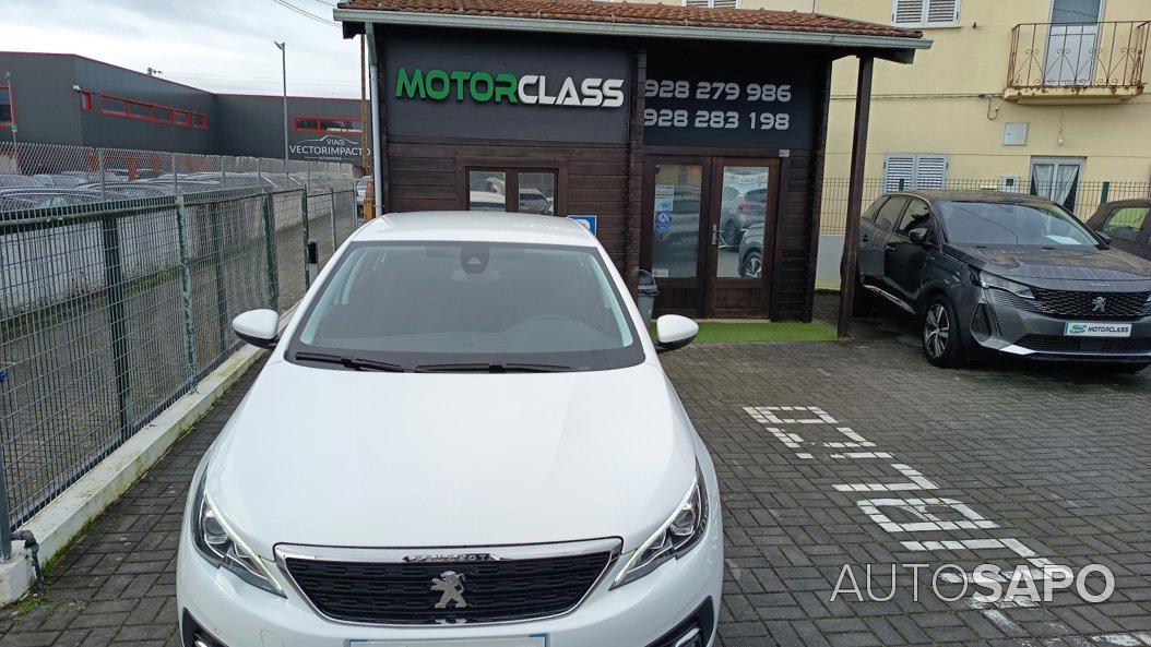 Peugeot 308 1.2 PureTech Style de 2019