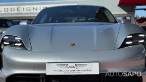 Porsche Taycan Turbo de 2020