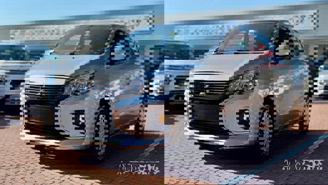 Mitsubishi Space Star de 2020