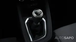 Mitsubishi Colt de 2024