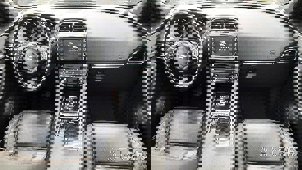 Jaguar F-Pace de 2016