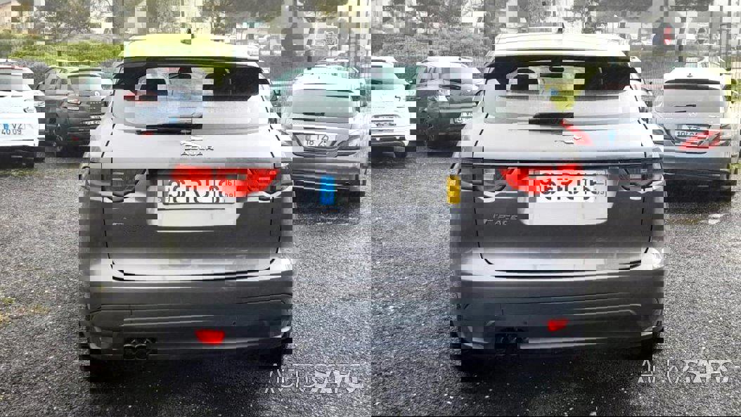 Jaguar F-Pace de 2016