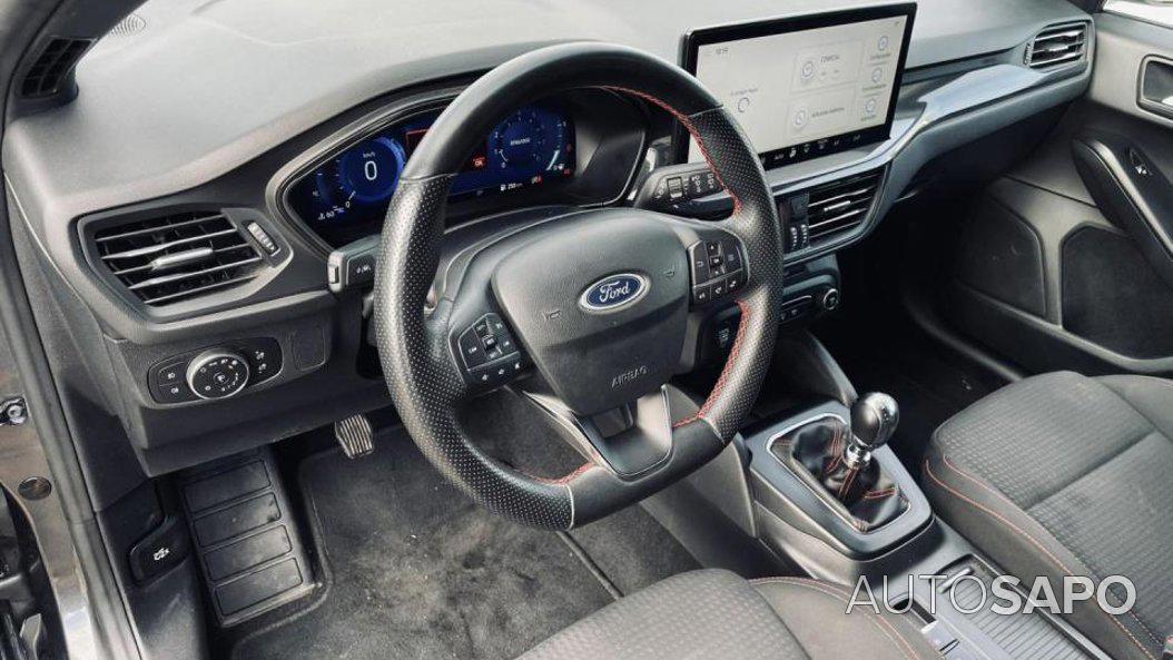 Ford Focus 1.0 EcoBoost ST-Line X de 2023