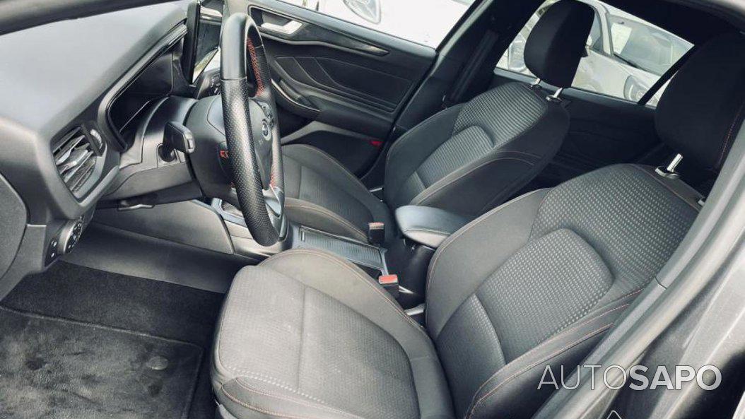 Ford Focus 1.0 EcoBoost ST-Line X de 2023