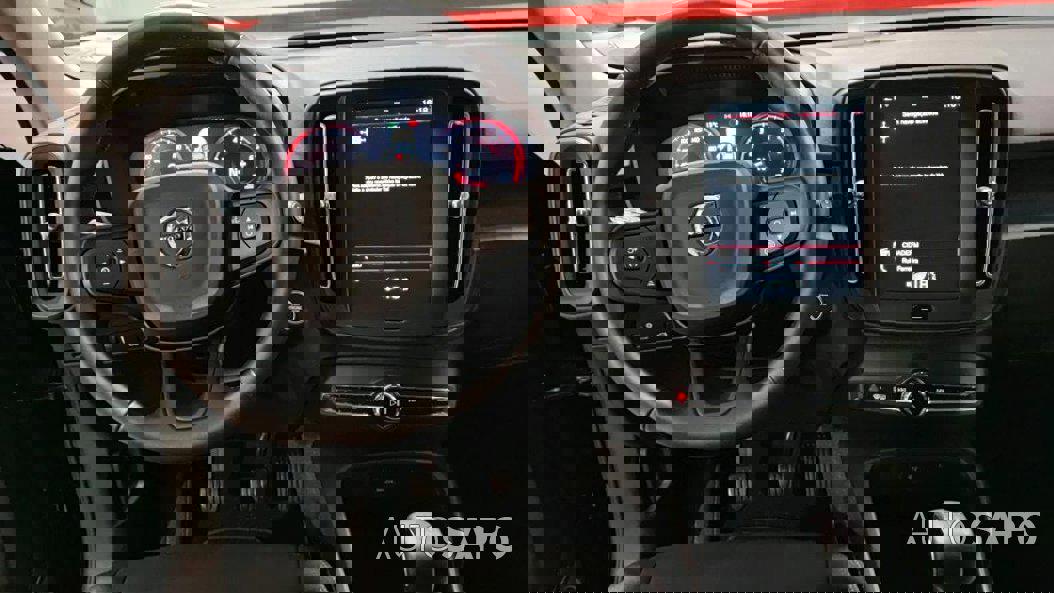 Volvo XC40 1.5 T2 Momentum de 2021