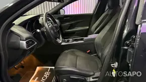 Jaguar XE de 2016