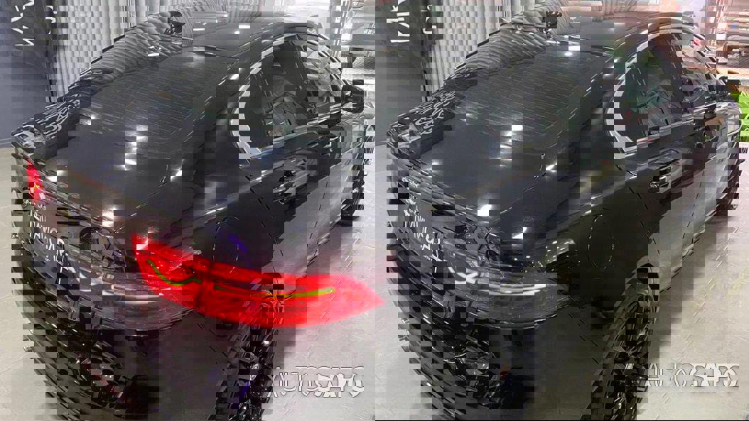 Jaguar XE 2.0 D Portfolio Aut. de 2015