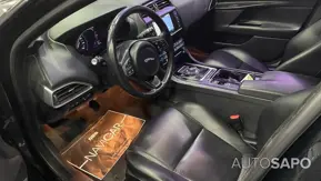 Jaguar XE 2.0 D Portfolio Aut. de 2015