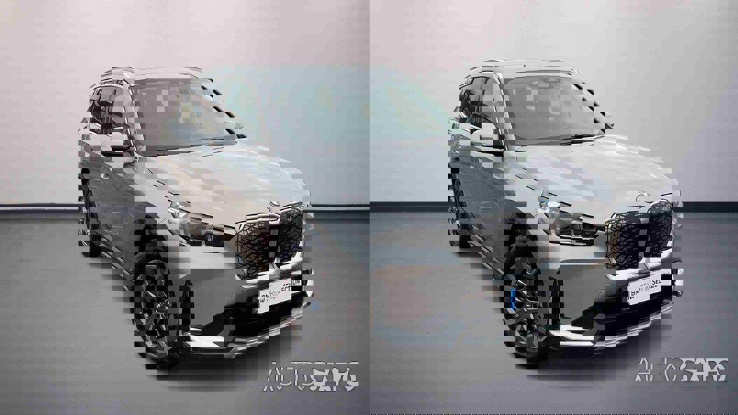 BMW iX1 eDRIVE20 de 2025