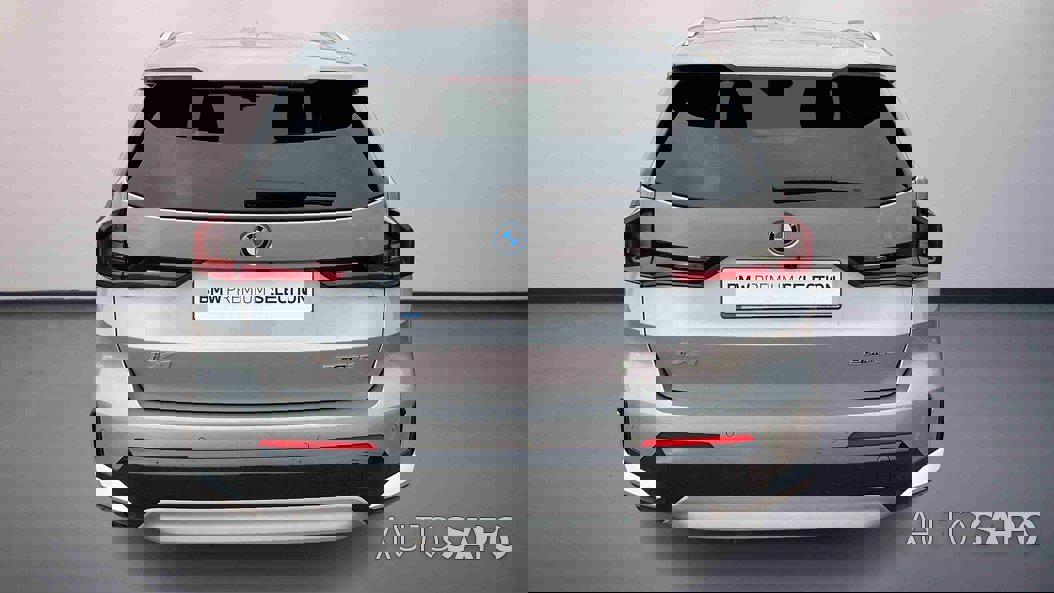 BMW iX1 eDRIVE20 de 2025