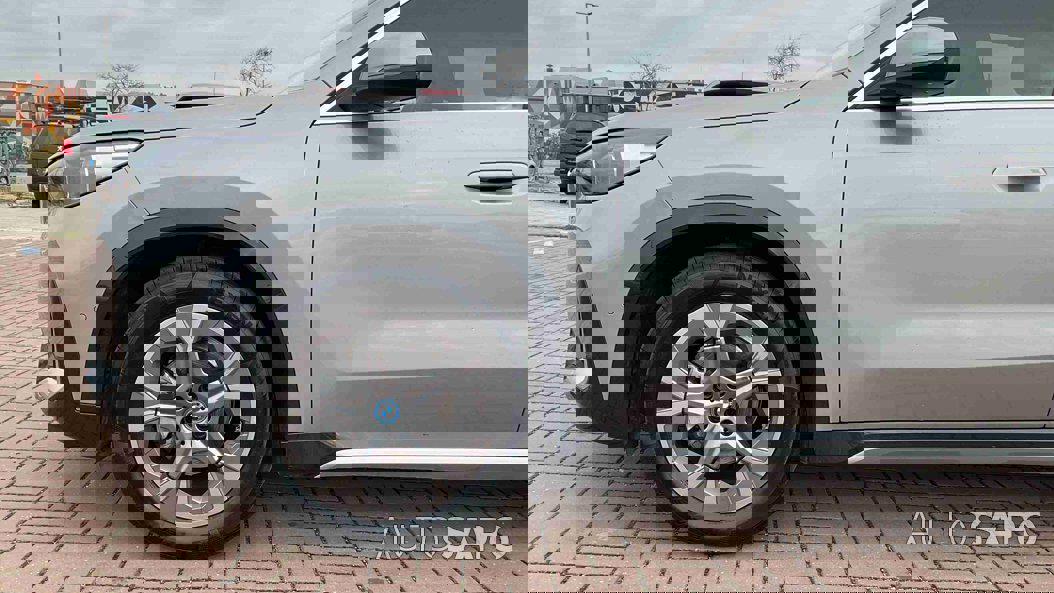 BMW iX1 eDRIVE20 de 2025